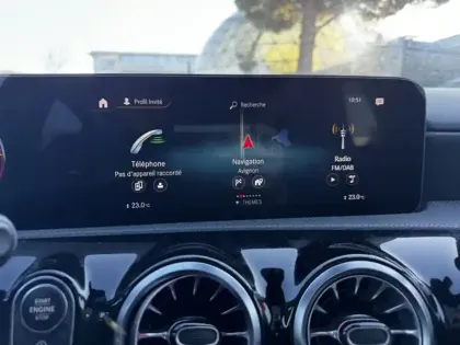 Photo 18 Mercedes Classe A 200 d AMG Line