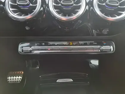 Photo 40 Mercedes Classe A Gén. IV (W177) Ph2 AMG Line 5