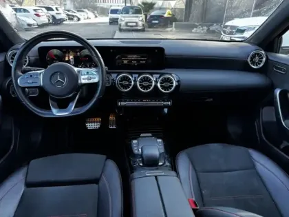Photo 14 Mercedes Classe A 200 d AMG Line