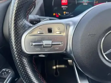 Photo 12 Mercedes GLA 200 d AMG Line