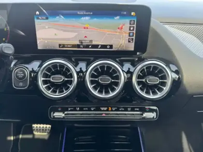 Photo 19 Mercedes GLA 200 d AMG Line