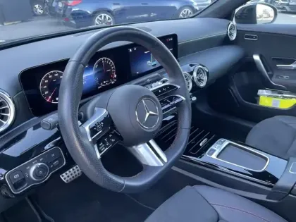 Photo 9 Mercedes Classe A 250 e Hybrid EQ AMG Line