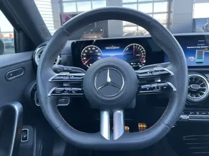 Photo 11 Mercedes Classe A 250 e Hybrid EQ AMG Line