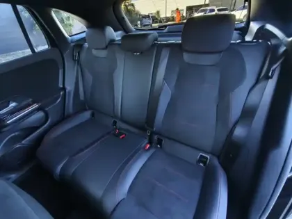 Photo 16 Mercedes GLA 200 d AMG Line