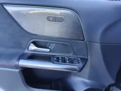 Photo 24 Mercedes GLA 200 d AMG Line