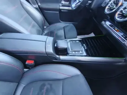 Photo 9 Mercedes GLA 200 d AMG Line