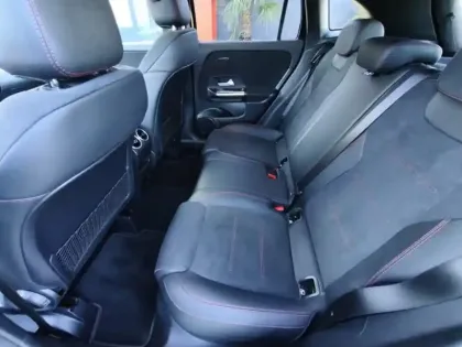 Photo 15 Mercedes GLA 200 d AMG Line