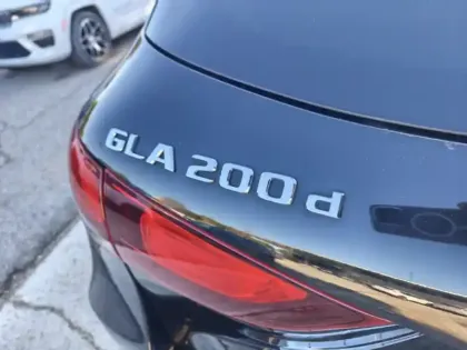 Photo 12 Mercedes GLA 200 d AMG Line
