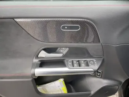 Photo 15 Mercedes GLA 250 e Hybrid EQ AMG Line