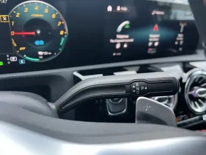 Photo 10 Mercedes Classe A 250 e AMG Line