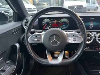 Photo 14 Mercedes Classe A 250 e AMG Line