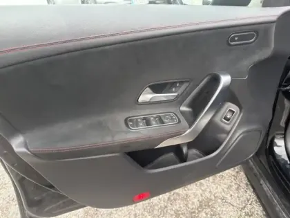 Photo 11 Mercedes CLA  250 e Coupé