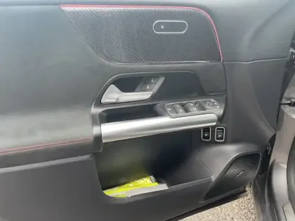 Photo 17 Mercedes GLA 250 e Hybrid EQ AMG Line