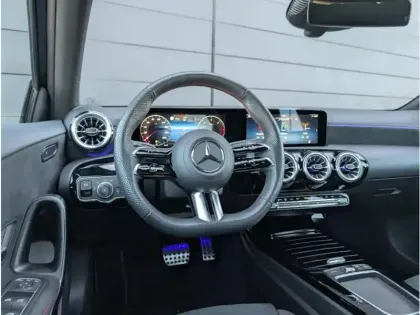 Photo 17 Mercedes Classe A 200 d 