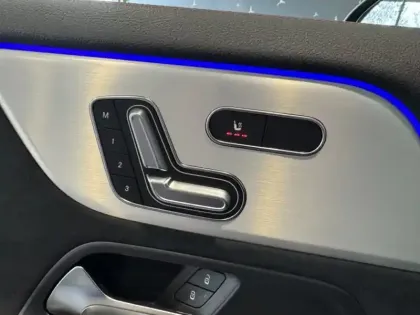 Photo 37 Mercedes GLA 200 AMG Line