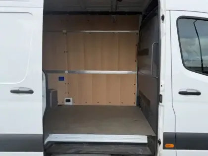 Photo 40 Mercedes Sprinter 317 CDI 37 GSR2 L2H2 12m3 170c