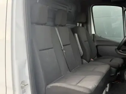 Photo 17 Mercedes Sprinter 317 CDI 37 GSR2 L2H2 12m3 170c