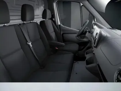 Photo 25 Mercedes Sprinter 317 CDI 37 GSR2 L2H2 12m3 170c