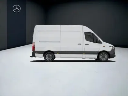 Photo 34 Mercedes Sprinter 317 CDI 37 GSR2 L2H2 12m3 170c