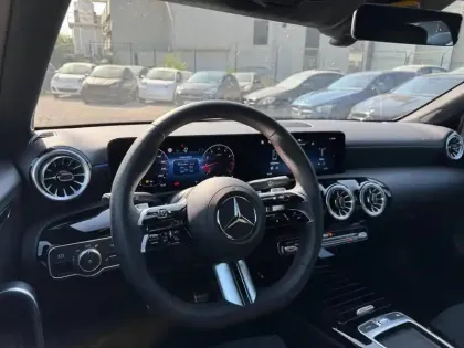 Photo 5 Mercedes Classe A 180 AMG Line