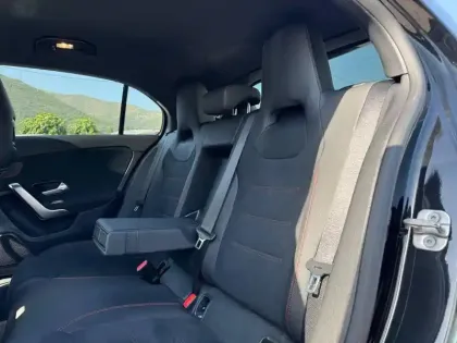 Photo 9 Mercedes Classe A 180 AMG Line