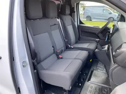 Photo 23 Peugeot Expert Fourgon Fg M 1.5 Diesel 120ch