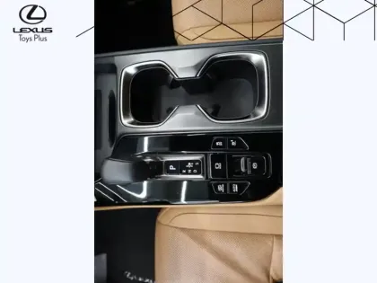 Photo 17 Lexus Nx 450H+ 4WD Executive