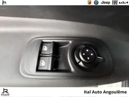 Photo 11 Abarth 500  e Abarth 155ch 42kWh Pack 4cv