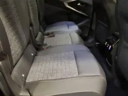 Photo 12 Peugeot 5008  Hybrid 136ch Allure e-DCS6