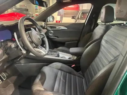 Photo 10 Alfa Romeo Tonale  1.5 Hybrid 160ch Tributo Italiano TCT