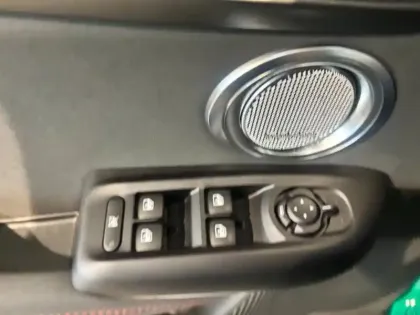 Photo 14 Alfa Romeo Tonale  1.5 Hybrid 160ch Tributo Italiano TCT