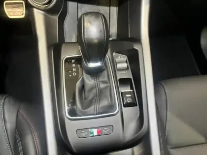 Photo 12 Alfa Romeo Tonale  1.5 Hybrid 160ch Tributo Italiano TCT