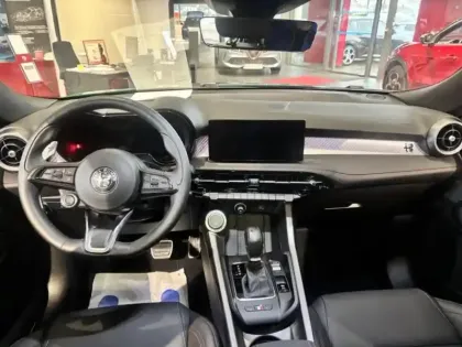 Photo 7 Alfa Romeo Tonale  1.5 Hybrid 160ch Tributo Italiano TCT