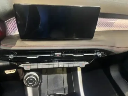 Photo 9 Alfa Romeo Tonale  1.5 Hybrid 160ch Tributo Italiano TCT