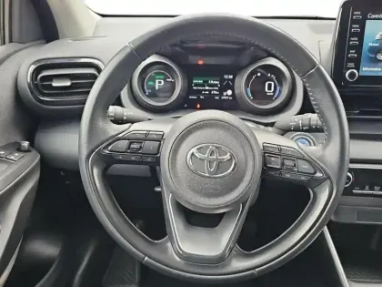 Photo 11 Toyota Yaris  116h Design 5p MY21