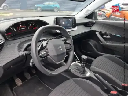 Photo 14 Peugeot 2008  1.5 BlueHDi 110ch S/S Style Radar AR Carplay