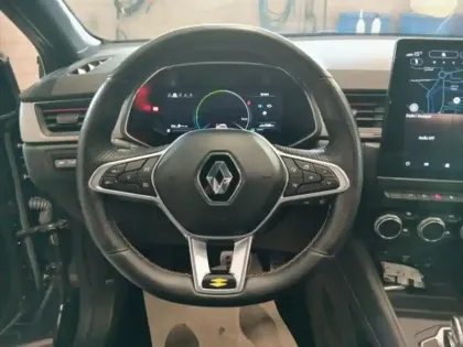 Photo 9 Renault Captur  1.6 E-Tech hybride 145ch RS Line