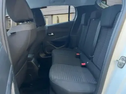 Photo 9 Peugeot 208  e- 136ch Style