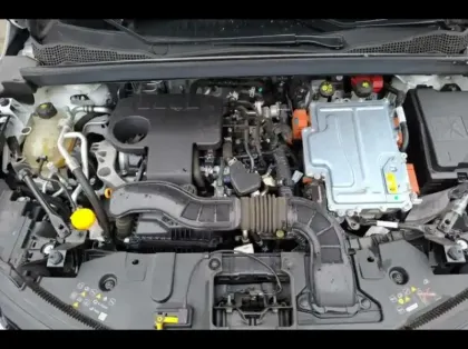 Photo 14 Renault Captur  1.6 E-Tech hybride 145ch Techno Fast Track