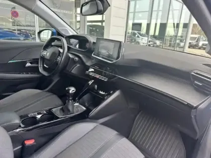 Photo 14 Peugeot 208 Gén. II Ph1 Allure Business 5