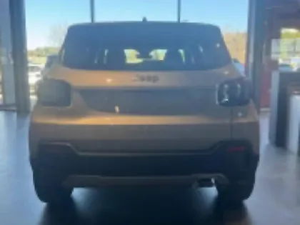 Photo 5 Jeep Avenger  Electrique 156ch 115kW Summit