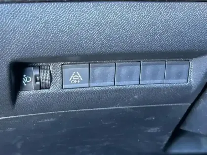 Photo 11 Peugeot 208  1.2 PureTech 100ch S&S Style 118g