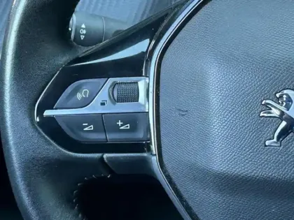 Photo 13 Peugeot 208  1.2 PureTech 100ch S&S Style 118g