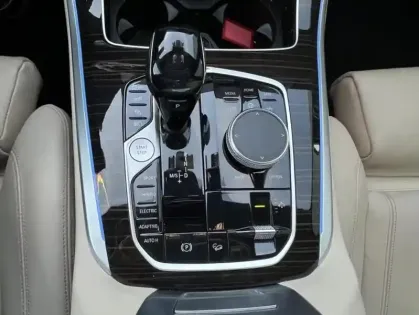 Photo 10 BMW X5  xDrive45e 394ch M Sport 17cv