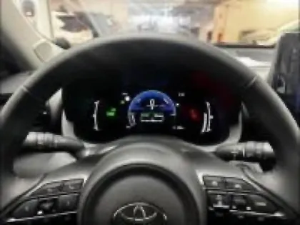 Photo 8 Toyota Yaris  Cross 116h Dynamic MY25