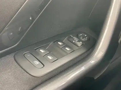 Photo 10 Peugeot 2008  1.2 PureTech 82ch E6.c Style S&S