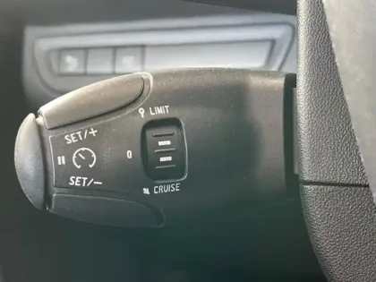 Photo 11 Peugeot 2008  1.2 PureTech 82ch E6.c Style S&S