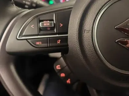 Photo 14 Suzuki Swift  1.2 Hybrid 83ch Pack