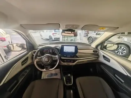 Photo 9 Suzuki Swift  1.2 Dualjet Hybrid 83ch Pack