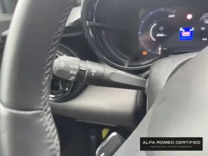 Photo 12 Alfa Romeo Junior  1.2 Ibrida 136ch DCT6